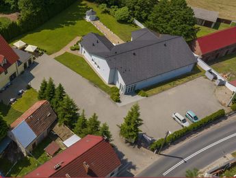 Główne zdjęcie parkingu Parking Via Villa - lotnisko Zielona Góra-Babimost (IEG) Parking Via Villa - lotnisko Zielona Góra-Babimost (IEG) - główne zdjęcie parkingu